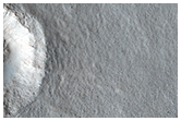 Маленький кратер с двойным кольцом