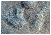 Interessanti morfologie vicino al Cratere Milankovic