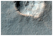 Compatto cratere da impatto roccioso