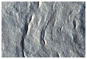 Cratere molto antico con depositi stratificati