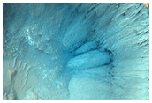 Crater and Lineae in Chryse Planitia
