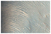 Bright Streaks in Slopes in Bahram Vallis