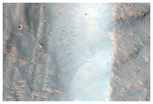 Valley in Juventae Chasma
