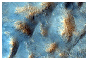 صدع في منخفضات يوتوبيا (Utopia Planitia)
