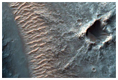 Διαβρωμένος τραπεζοειδής σχηματισμός στον Κρατήρα του Gale