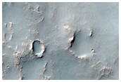 Crateri e materiali stratificati nella Terra Sabaea