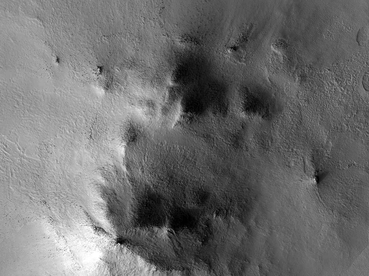 Picco centrale di un grande cratere da impatto