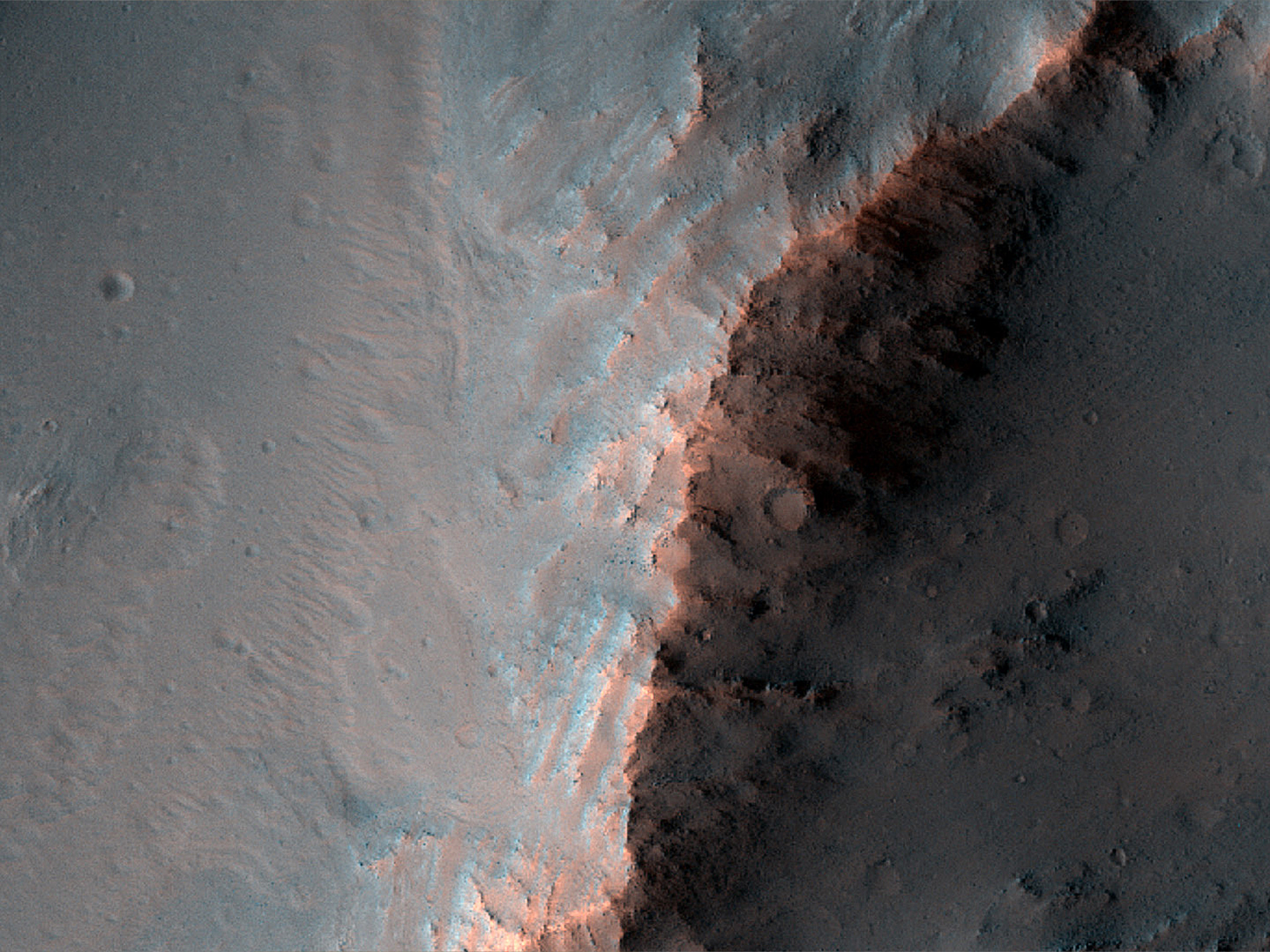 Sublevações na Cratera Oudemans
