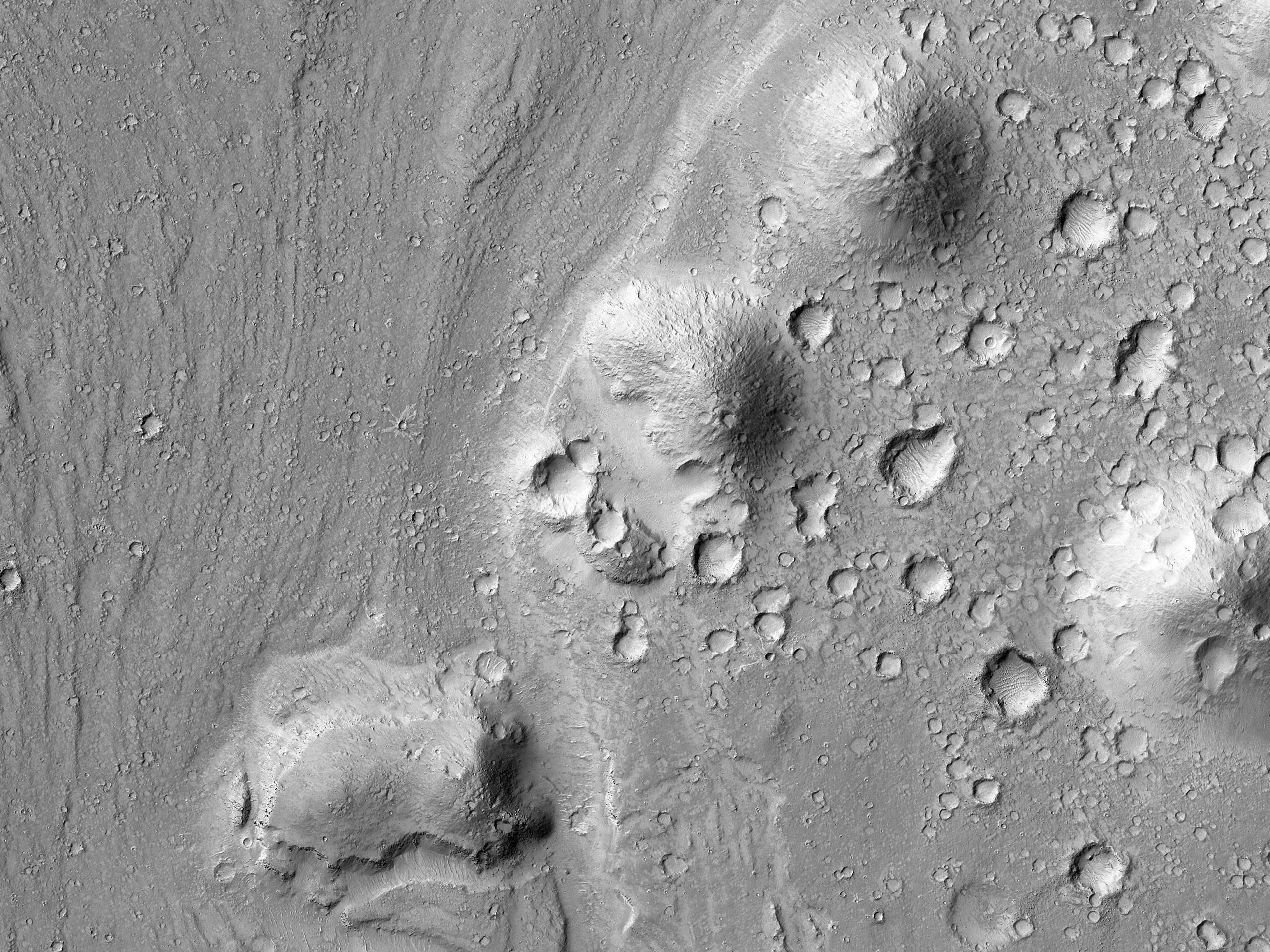Reliefs profils prs de Cerberus Fossae