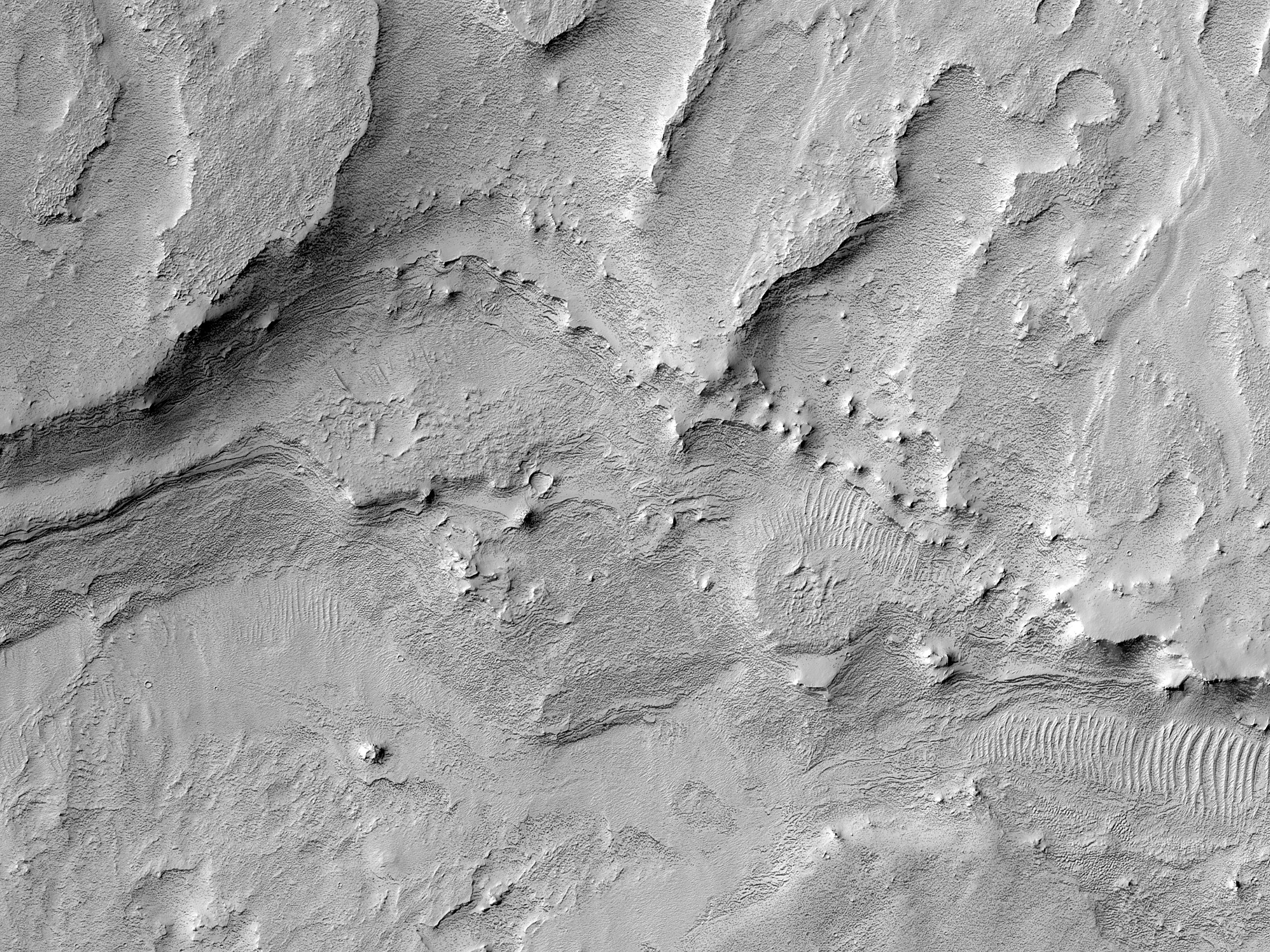 Στρωσιγενή Πετρώματα στον Κρατήρα Flammarion