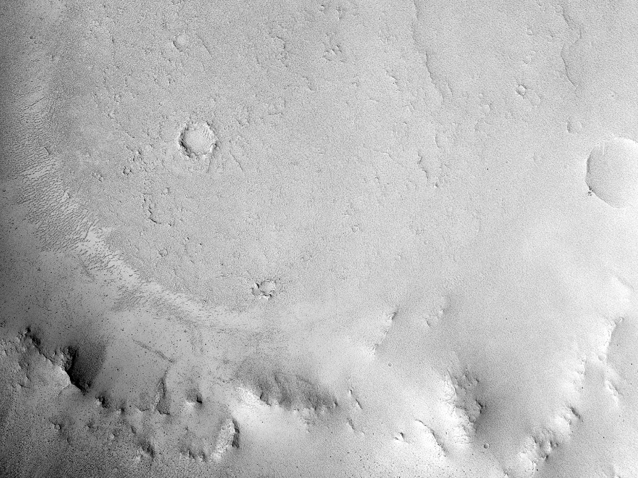 Krater op de flank van Arsia Mons