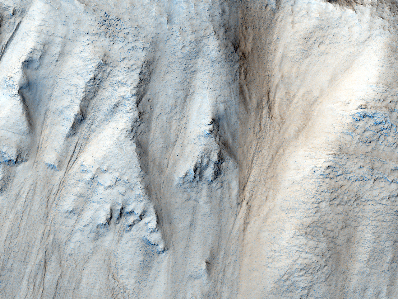 Possibili calanchi in un cratere nei Phlegra Montes