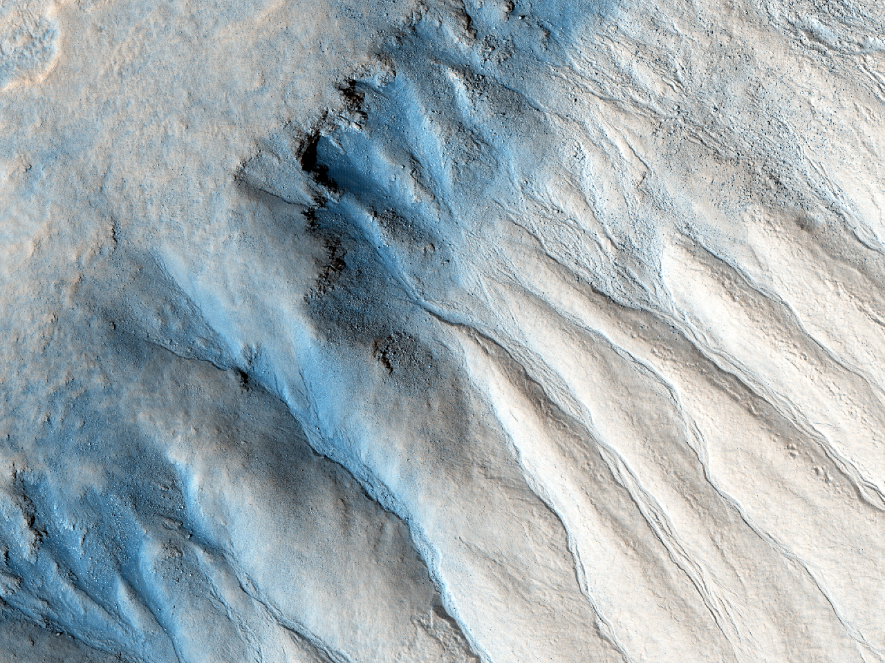 Ρεματιές σ’ενα Κρατήρα στην Πεδιάδα της Ακιδαλίας (Acidalia Planitia)