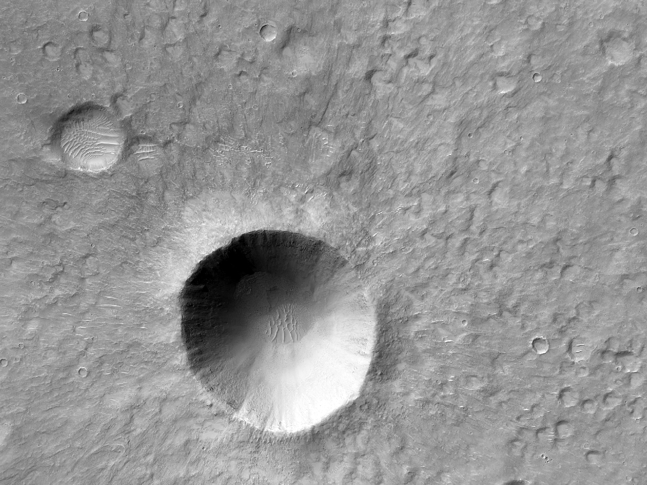 Piccolo cratere recente