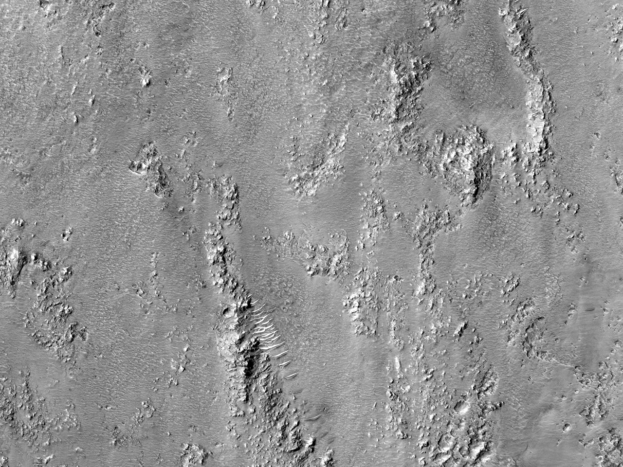 莫哈维陨石坑是火星被诸如小行星与彗星撞击过的重要证据。(Mojave Crater)