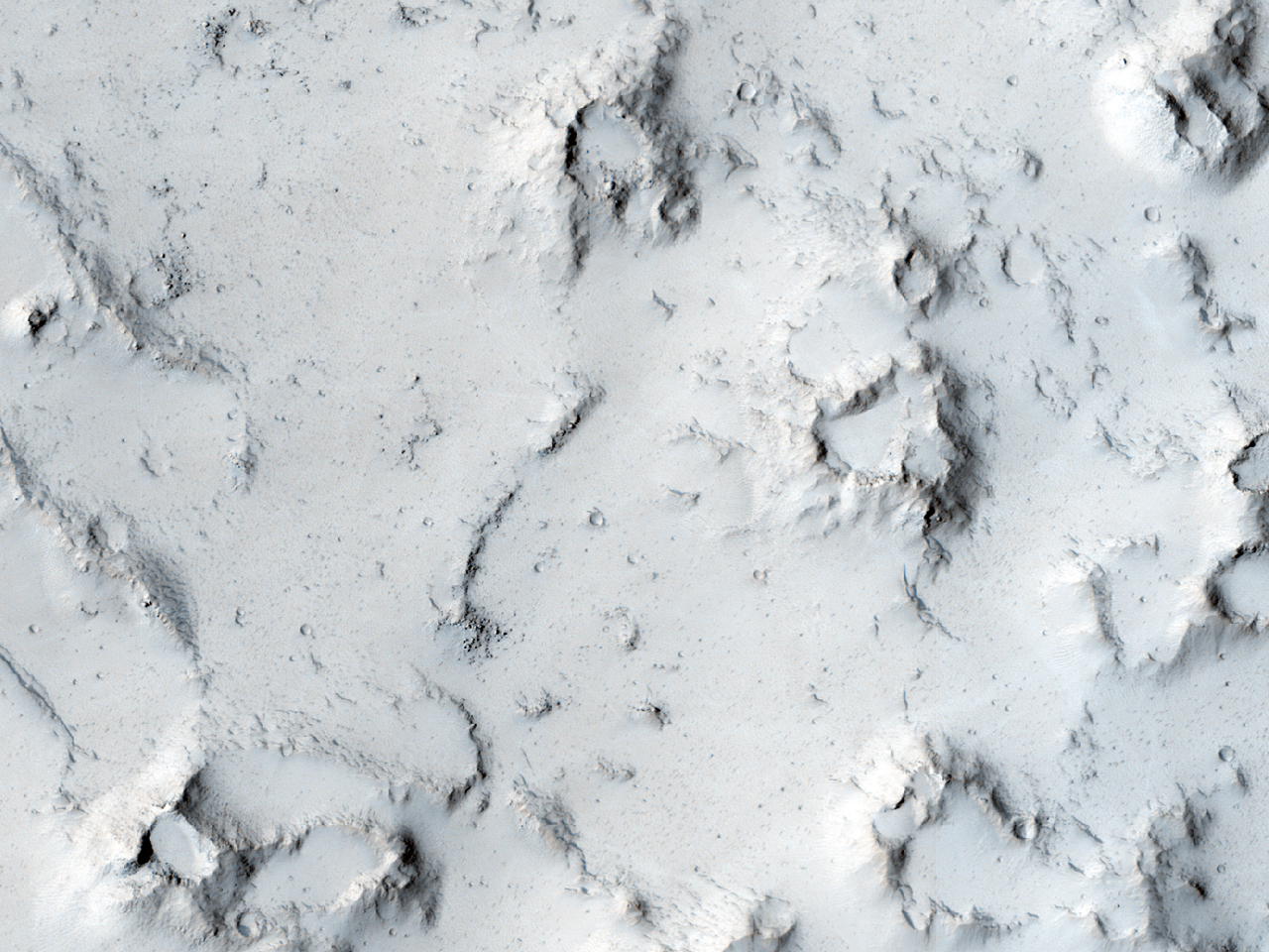 Koner med vallgravar i Elysium Planitia