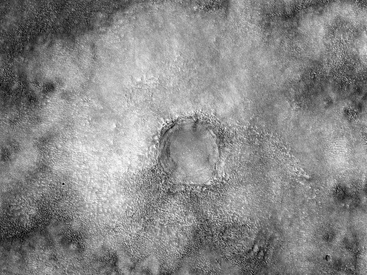 Ciemno-kolorowy teren na równinie Acidalia Planitia