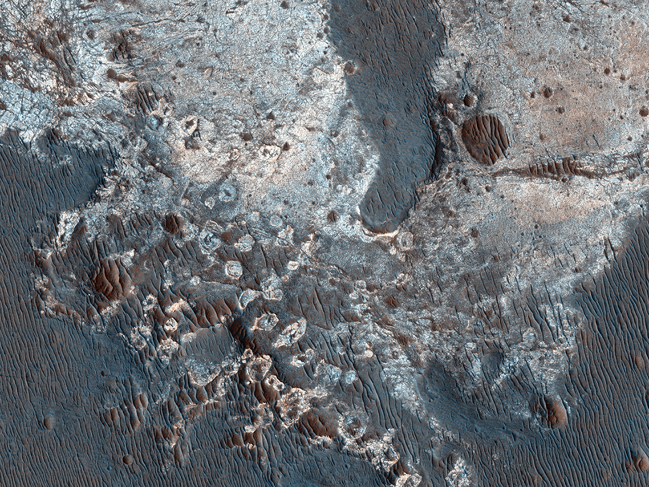 Clays along the Coprates Chasma Plateau