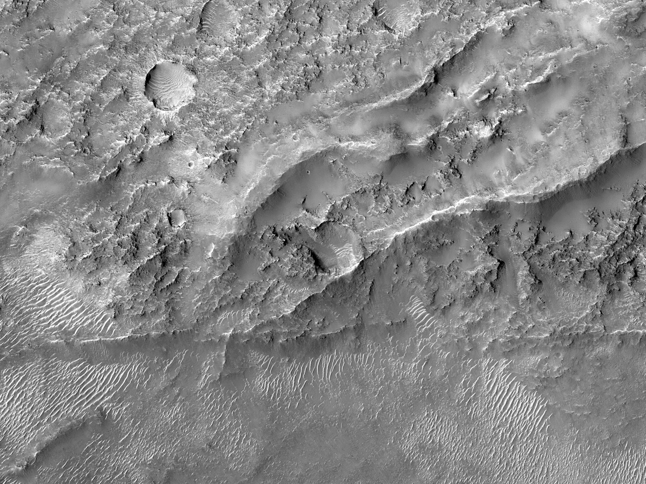 Hegygerincek a Huygens kráterben