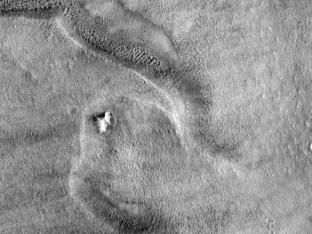 Capes diverses en un pendent al sud de Reull Vallis