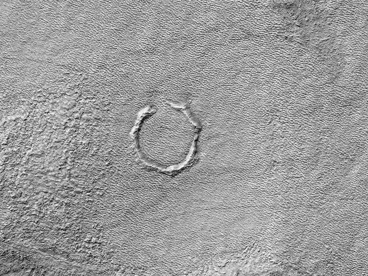 אדמה של הלאס פלניטייה (Hellas Planitia)