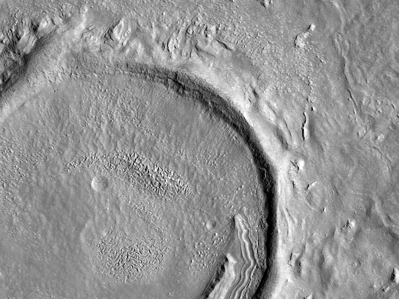 Antik çarpma krateri ve püskürük