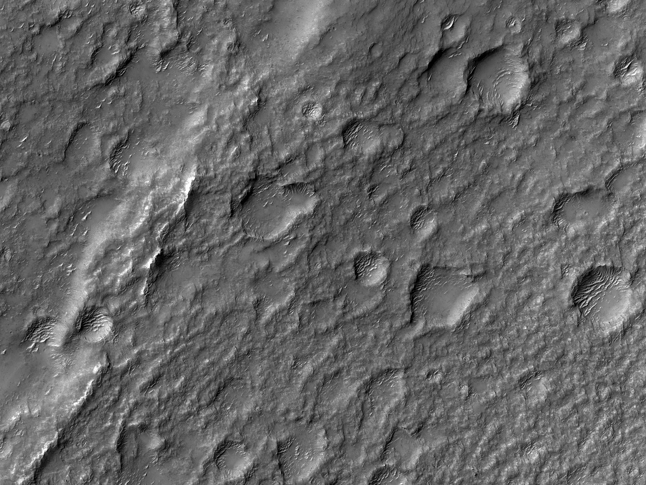 نهشته های صخره ای در «ترا سیرنوم»  (Terra Sirenum)