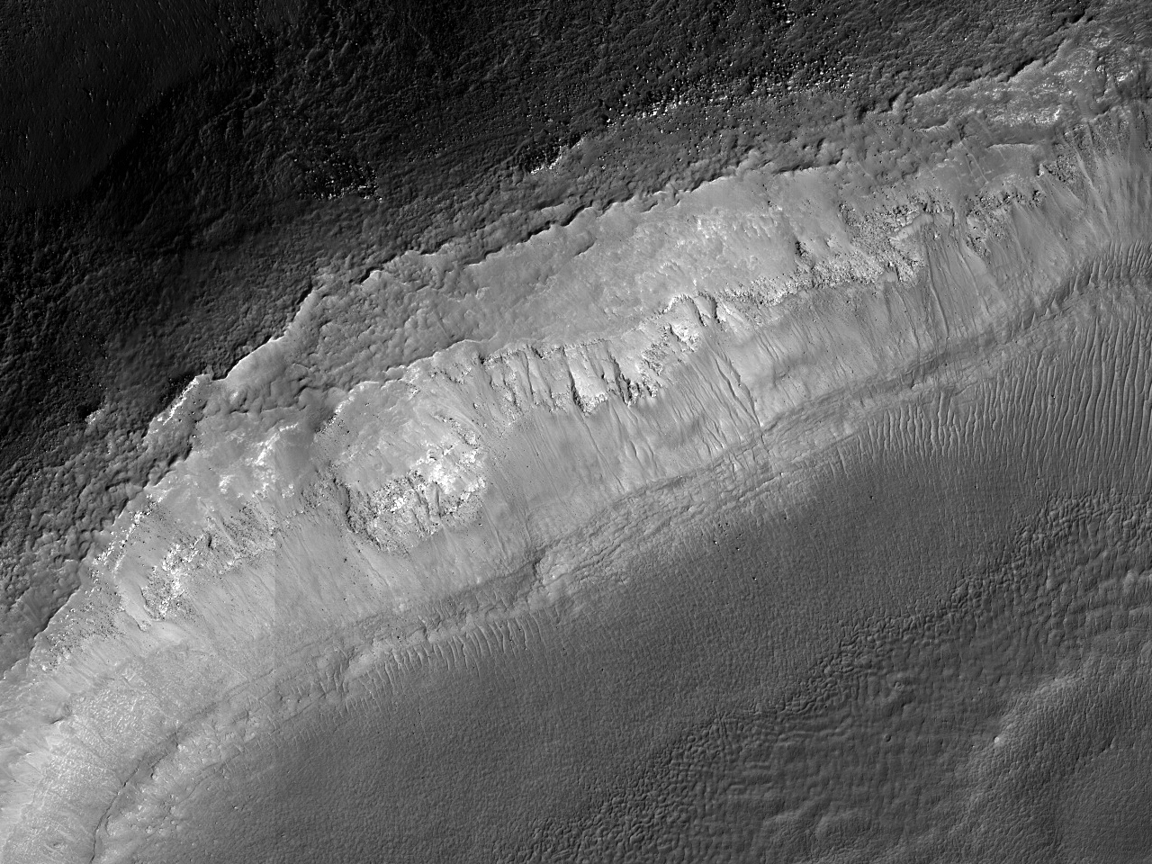Steiler Abhang eines Kraters