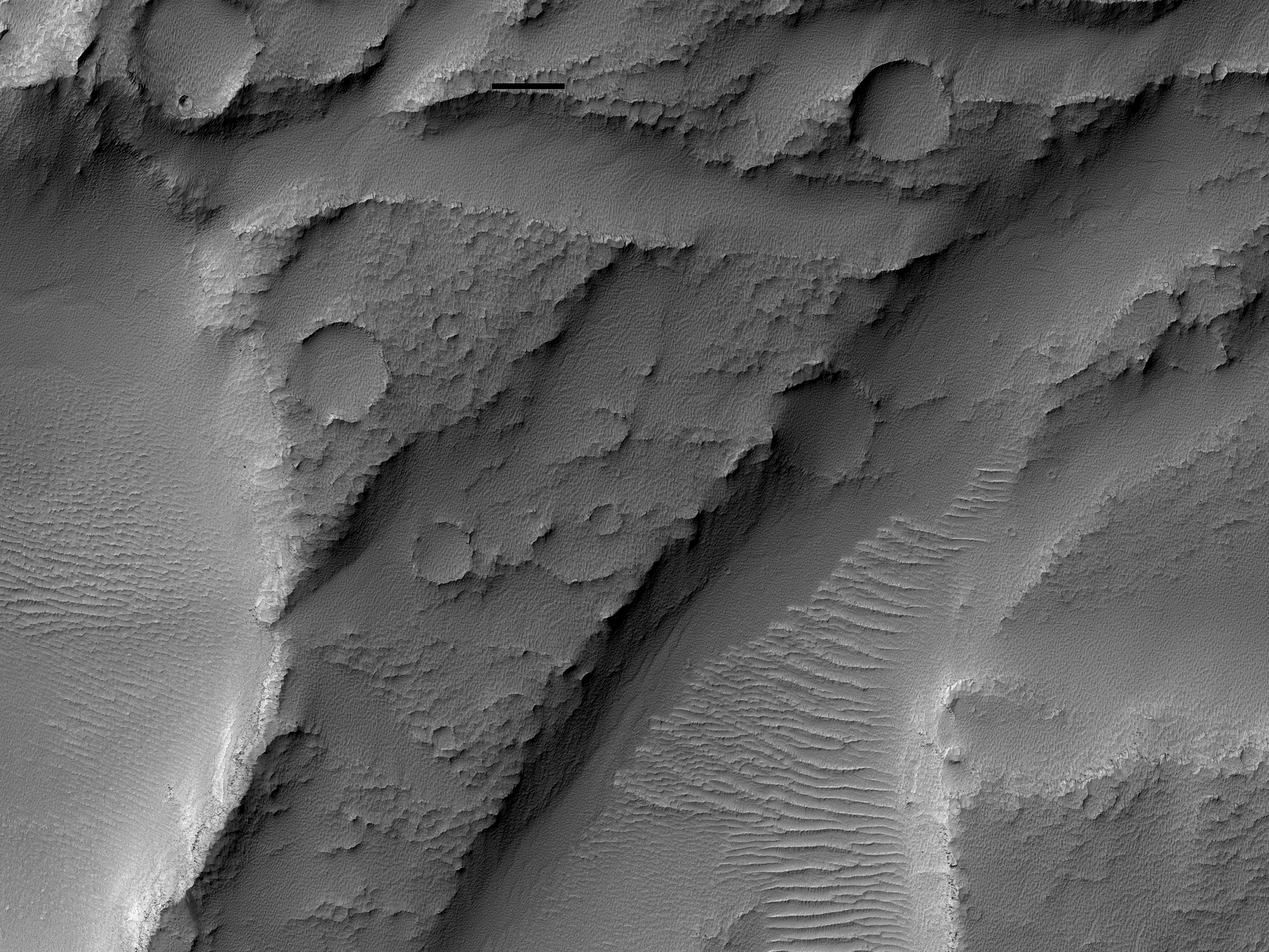 Stratificazioni sul bordo meridionale di Noctis Labyrinthus