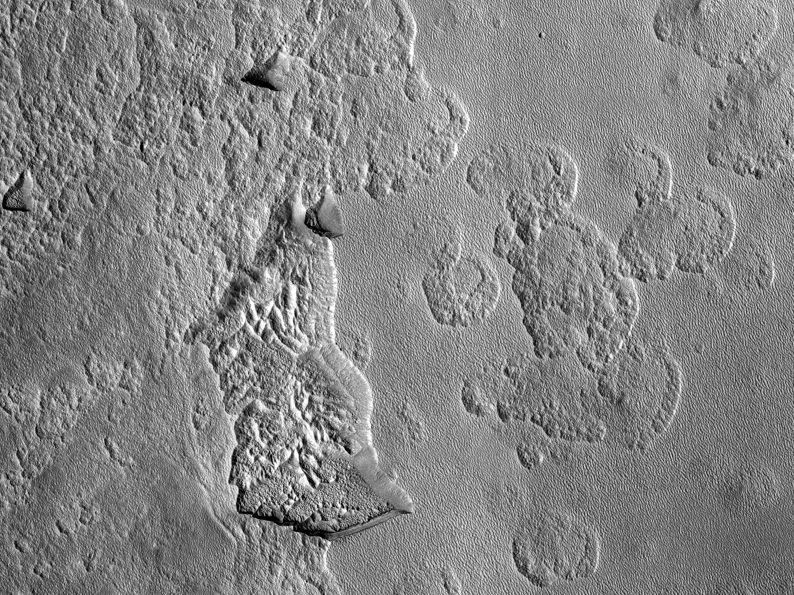 Um poço na Cratera Milankovic