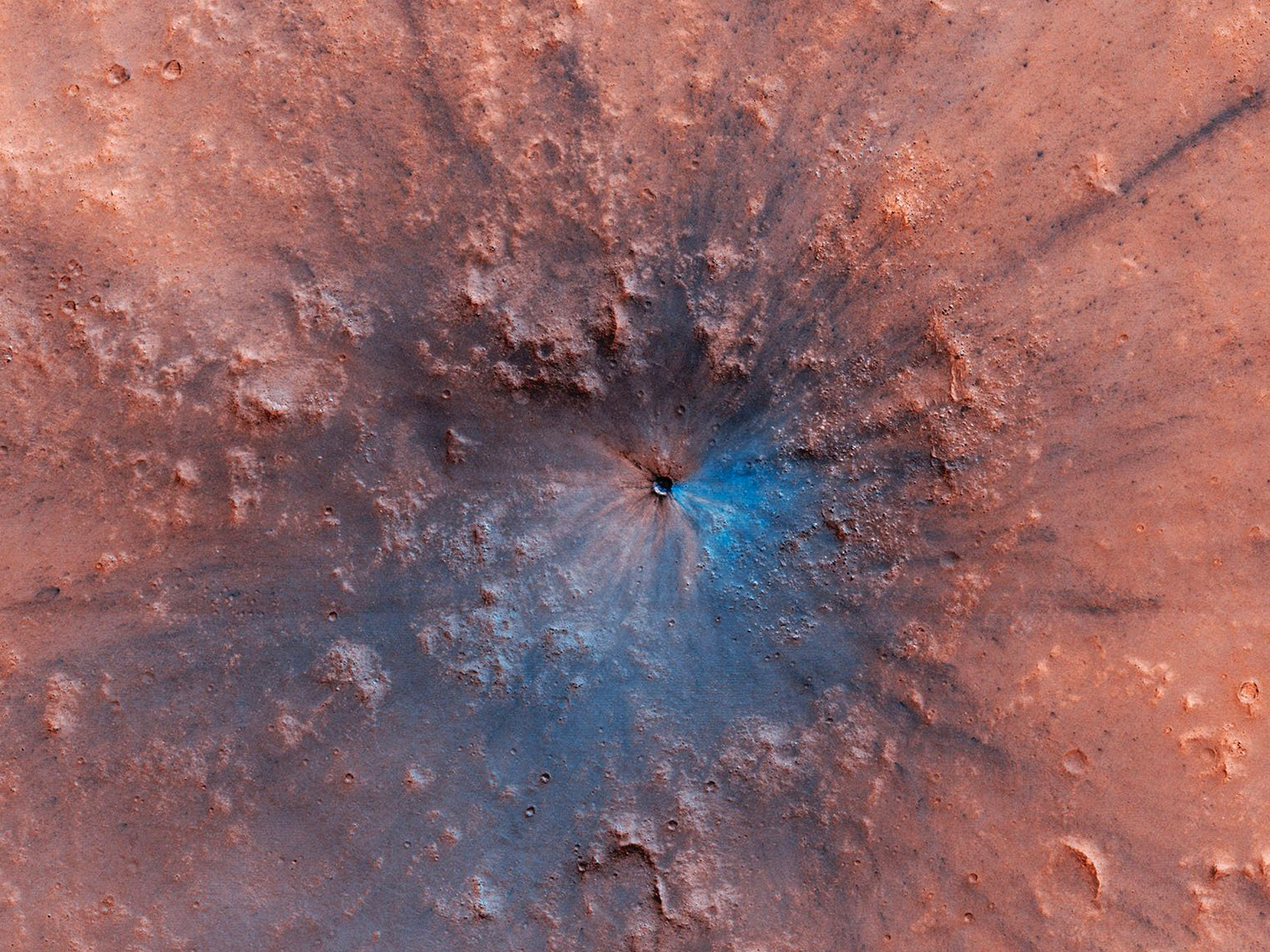 NASA’s MRO Snaps ‘Black-And-Blue’ Impact Crater on Mars » MarsNews.com