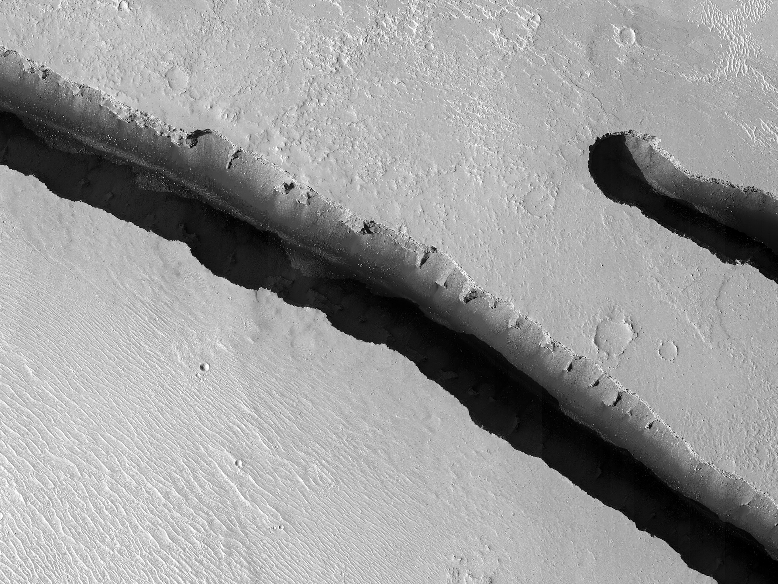 Possible Rock Falls on Steep Slopes in Cerberus Fossae