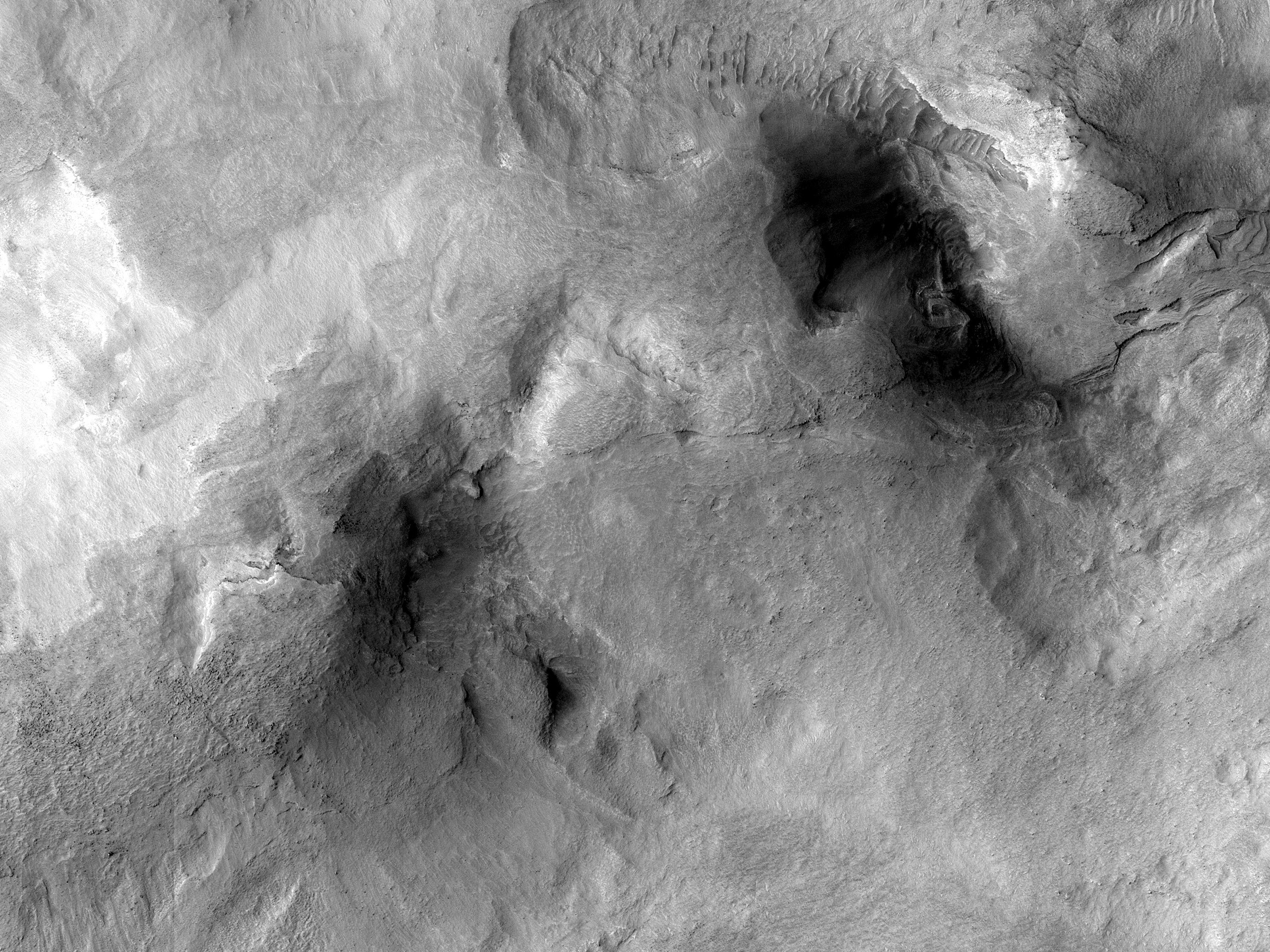 שכבות בשקע במישורי יוון (Hellas Planitia)
