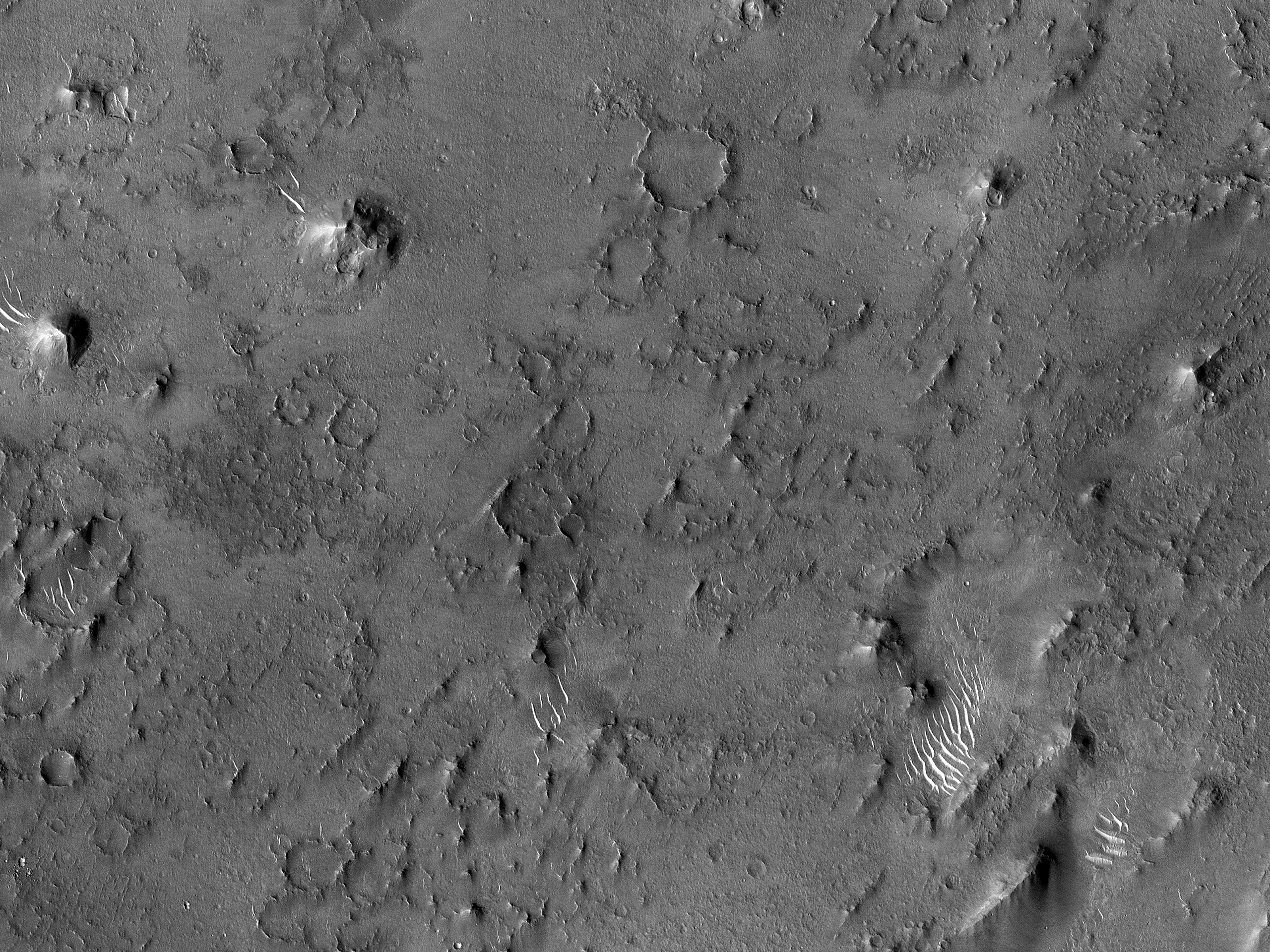 Leading into Isidis Planitia