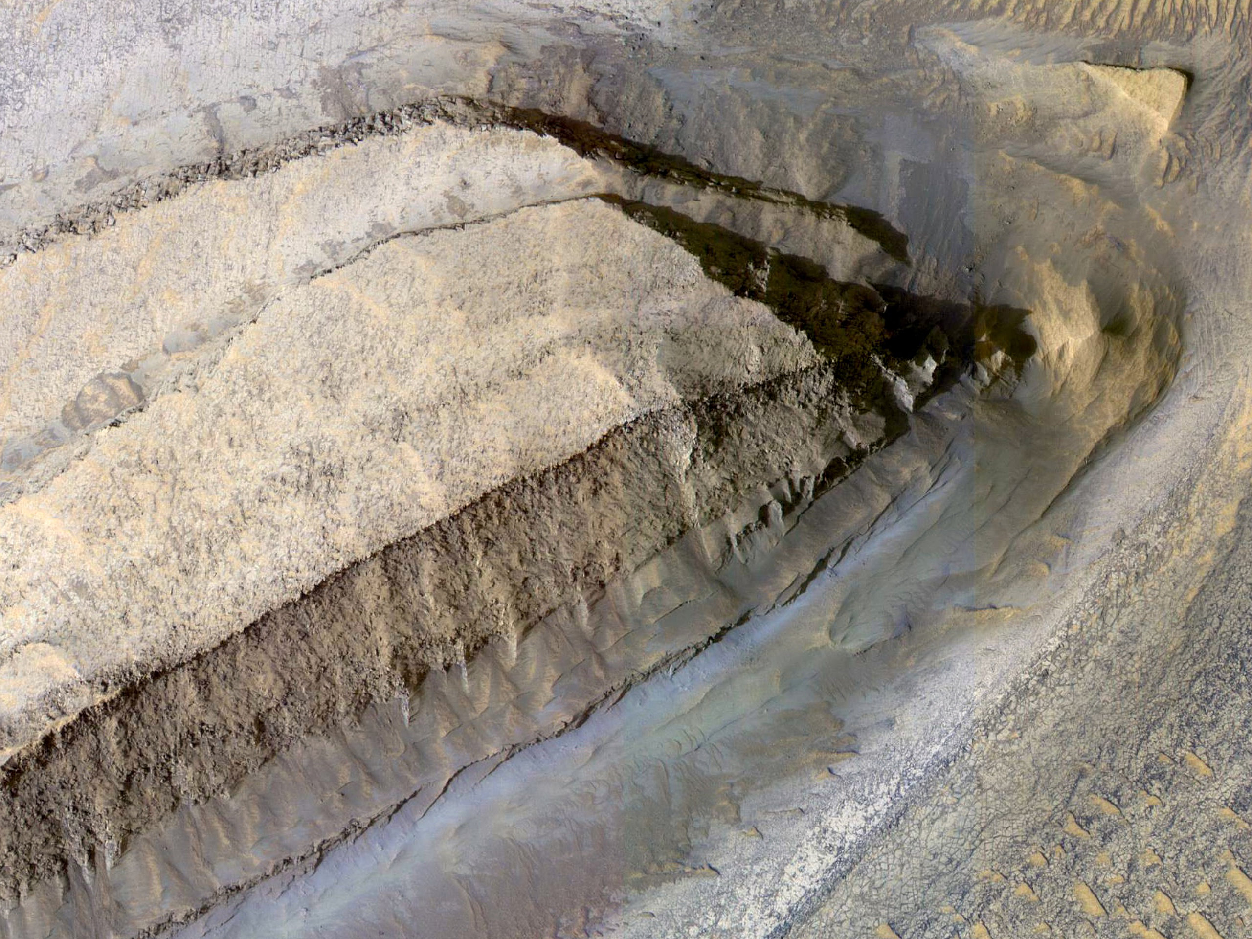 Mesas of Layered Sedimentary Rocks in Valles Marineris