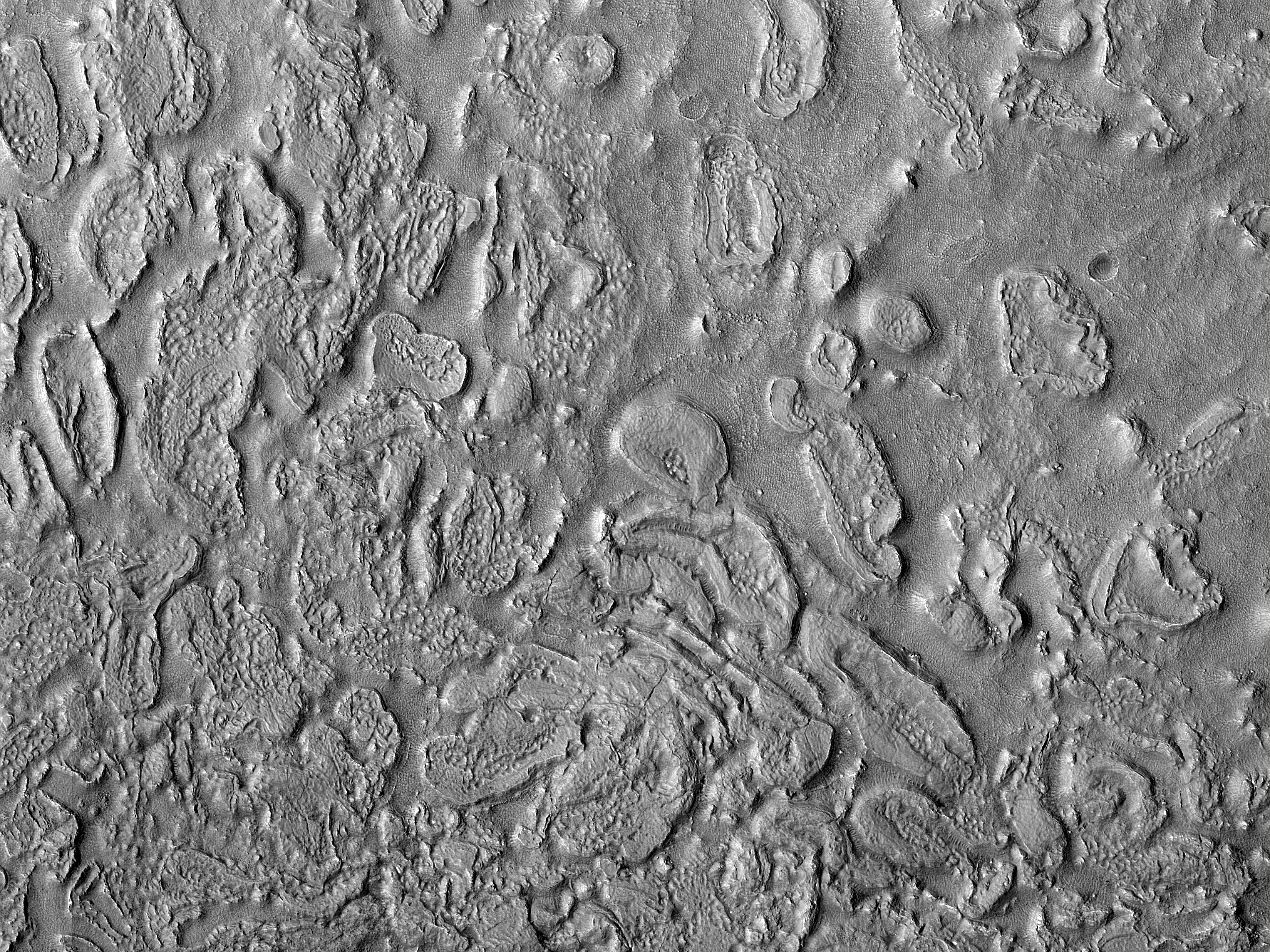 Features around Crater near Hellas Planitia