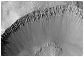 Tomini Crater, Rayed