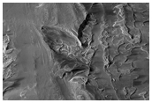 Cross-Cutting Layers in Galle Crater