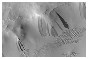 Slope Streaks in Terra Sabaea South of Janssen Crater