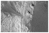 Light-Toned Layers in West Tithonium Chasma