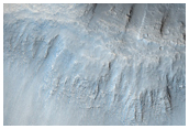 Light-Toned Outcrops and Ridge Separating Ophir and Candor Chasms