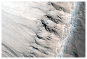 Large Fresh Crater Near Marte Vallis