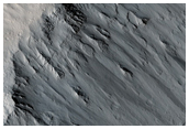 Intersecting Troughs in Lycus Sulci