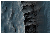 Juventae Chasma Layered Kieserite Deposit