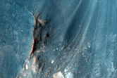 Central Peak and Ring of Crater in Syrtis Major