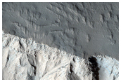 الجرف في جبل أوليمبوس (Olympus Mons)