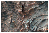Light-Toned Outcrops in Terra Sirenum