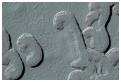 Reliefs sur la calotte rsiduelle du ple Sud