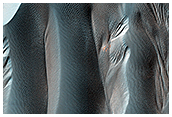 Gully-Like Features on Dunes in MOC Image R10-03153