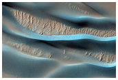 Capri Chasma Floor Traverse